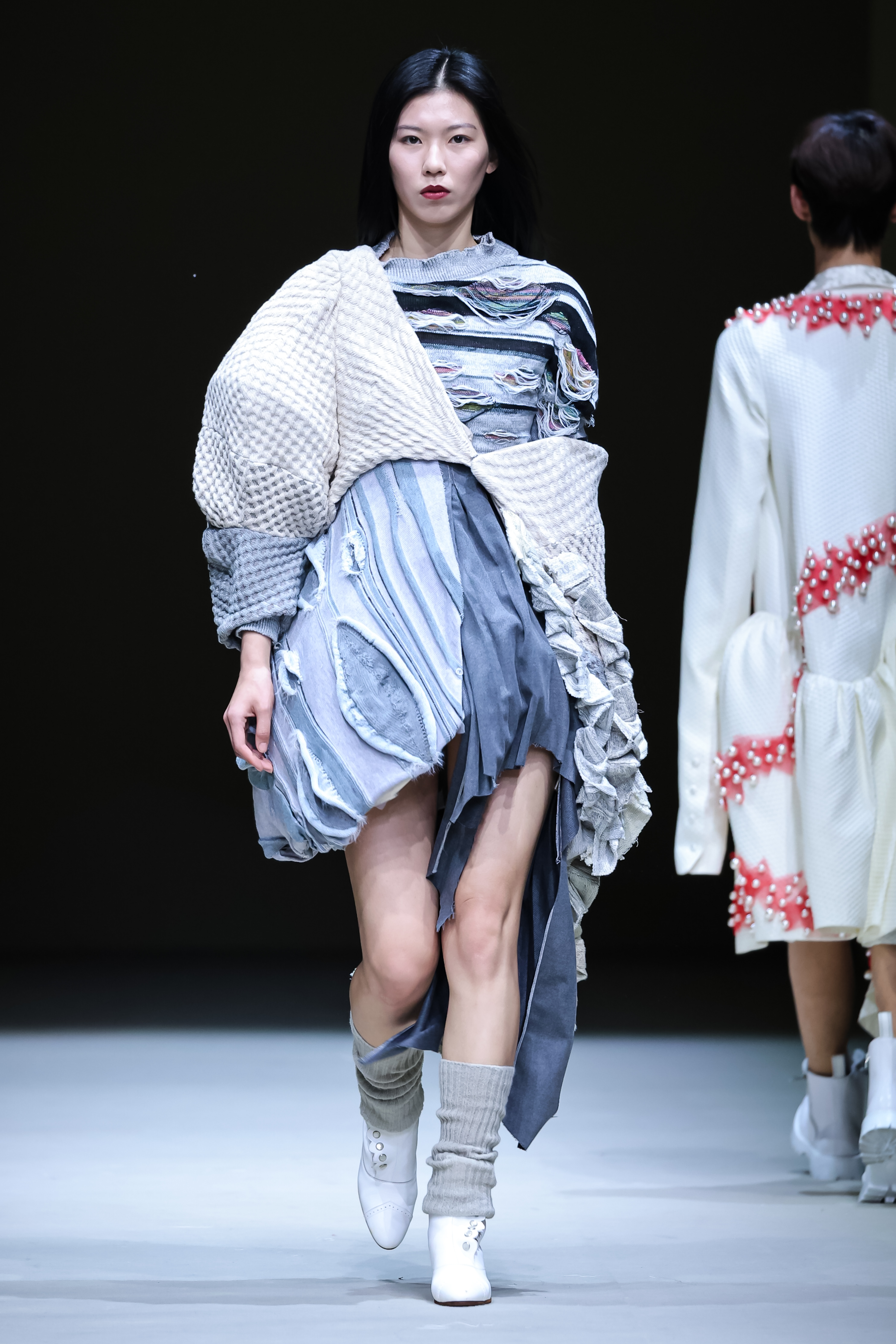 中国美术学院时尚设计学院零度幻化毕业优秀作品于上海时装周展演