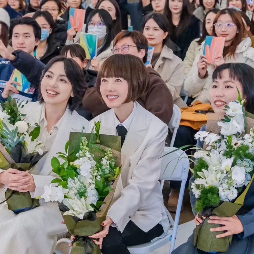 女性正在用另一种流量“投票”